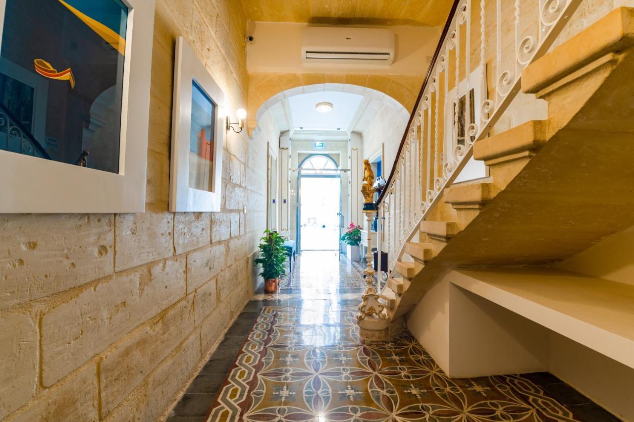 Monreal Boutique Townhouse - R024Rm6 Hotel Paola Exterior photo